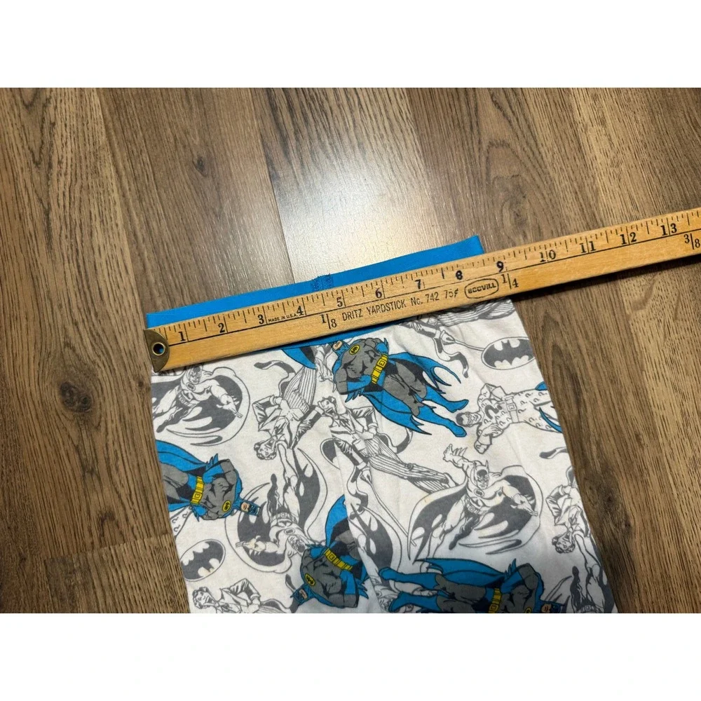 Batman Pajama Set Boys Size 6 White Blue Comic Book Print 2pc Excellent
